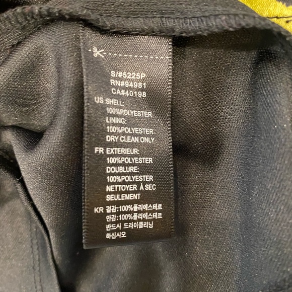 Pretty Floral Dress - Picture 7 of 7